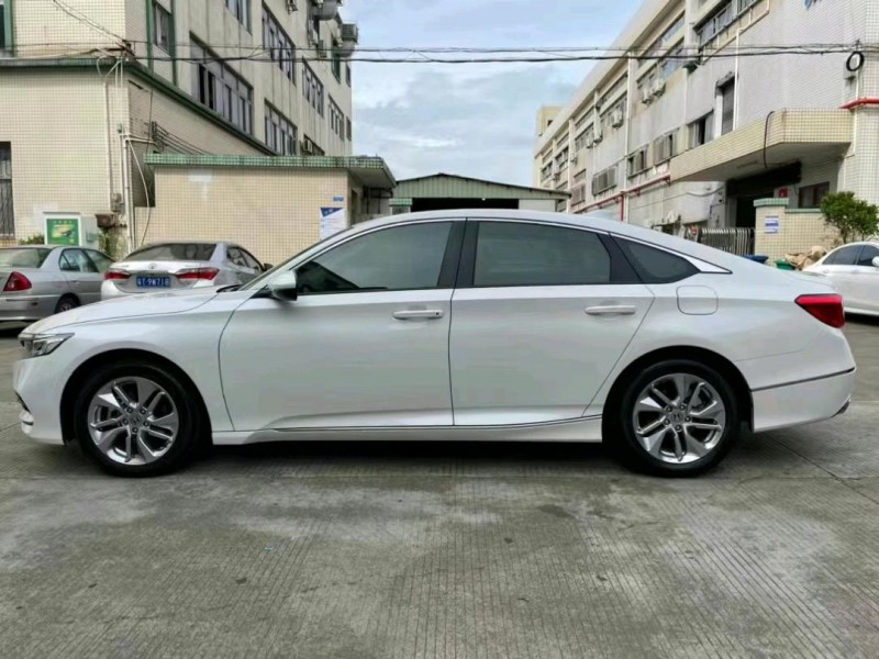 中山21年本田雅阁3