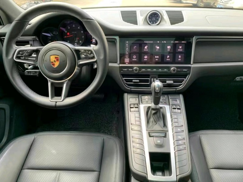 中山21年保时捷Macan8