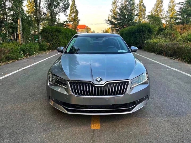 枣庄18年斯柯达速派1