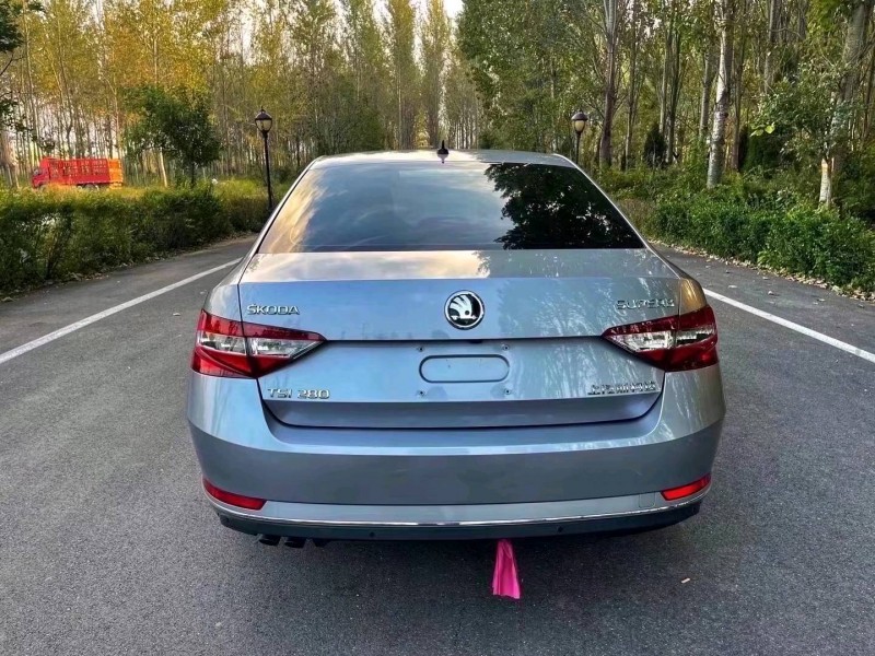 枣庄18年斯柯达速派9