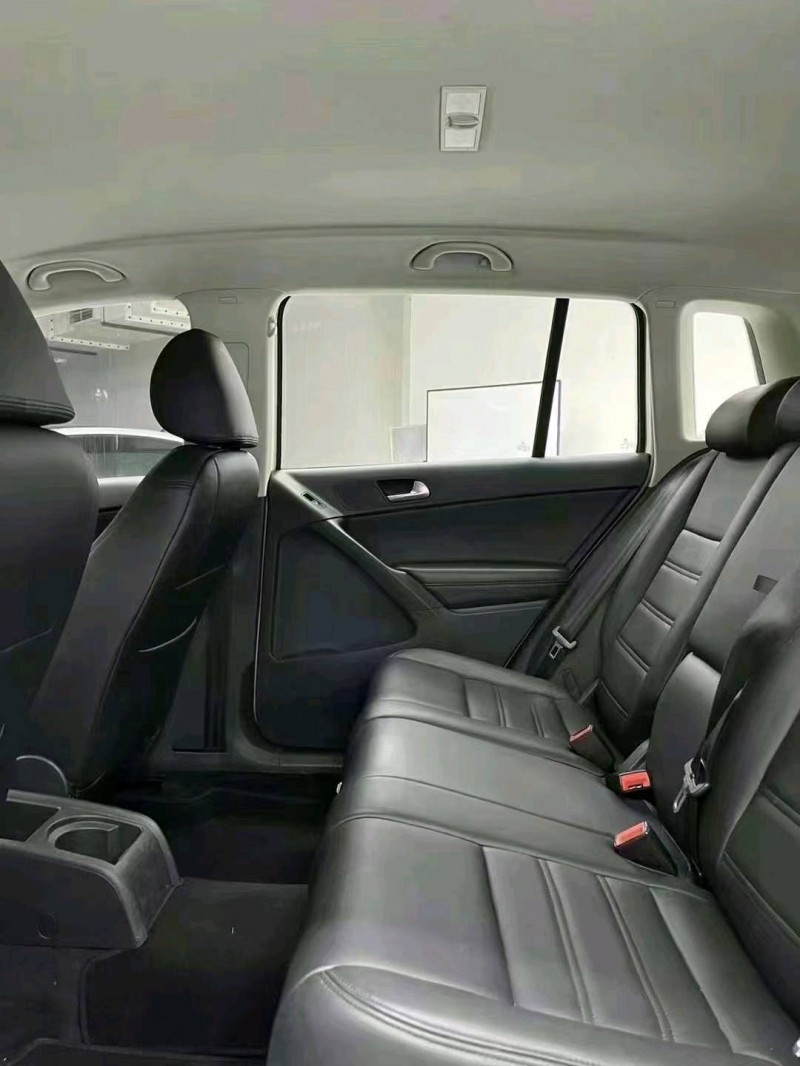 成都16年大众途观7