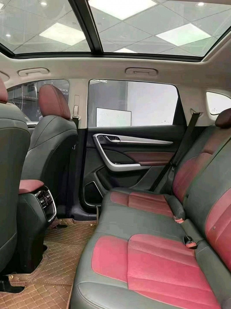 成都21年东风AX7pro7