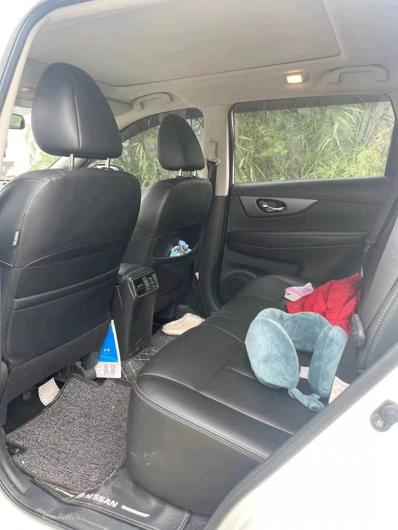 邯郸17年日产奇骏5