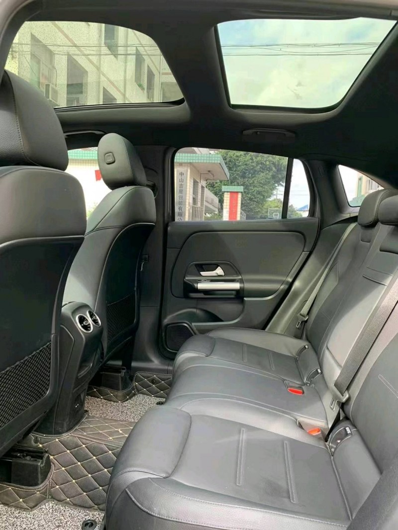 中山20年奔驰GLA7