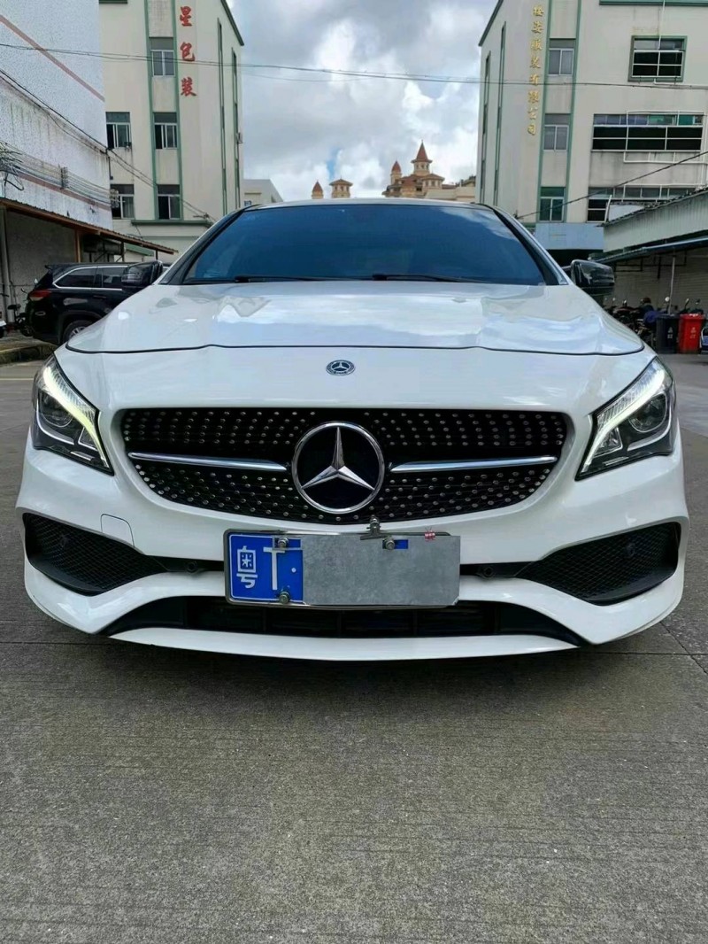 中山18年奔驰CLA1