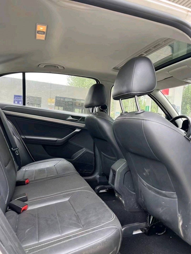 北京17年大众朗逸5