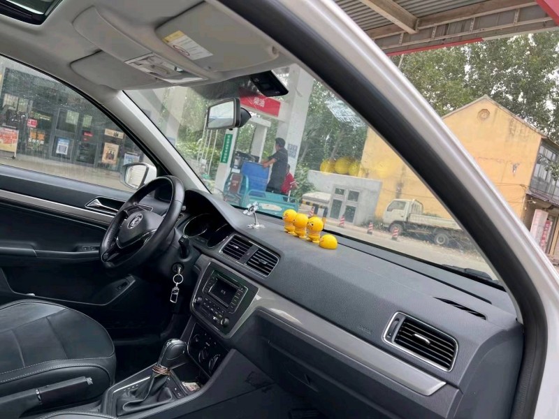 北京17年大众朗逸3