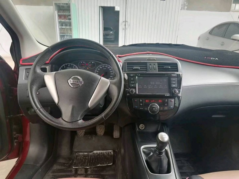 保定13年日产骐达3