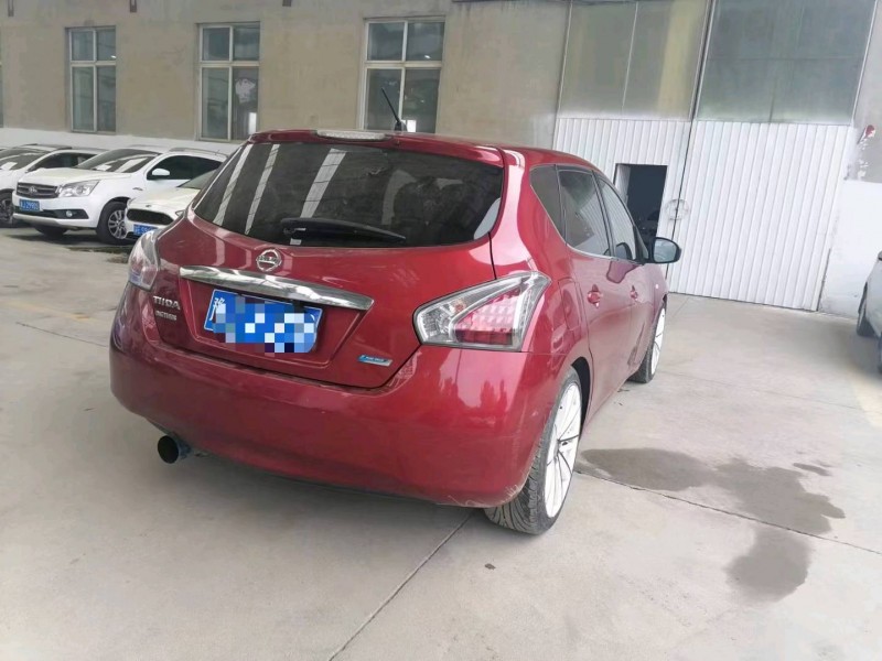 保定13年日产骐达4