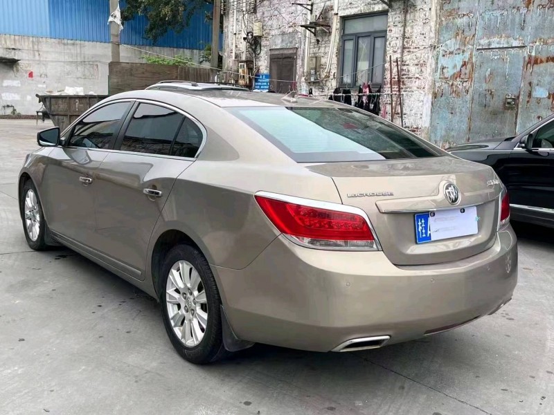 珠海10年别克君越6