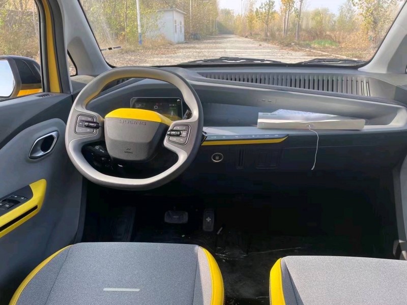 枣庄22年五菱汽车NANO EV5