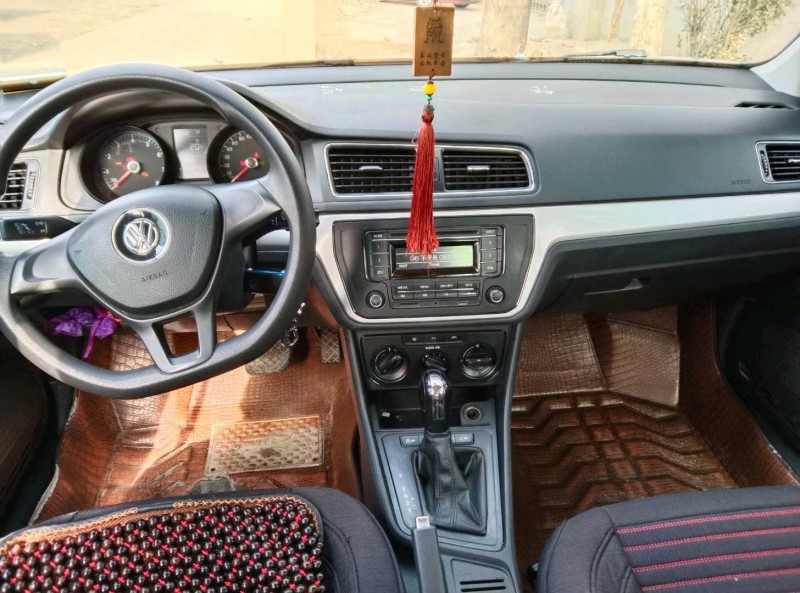 保定17年大众朗逸7