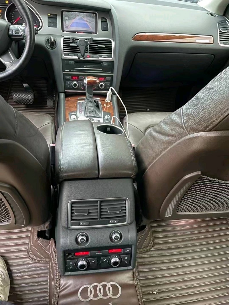 嘉兴12年奥迪Q75