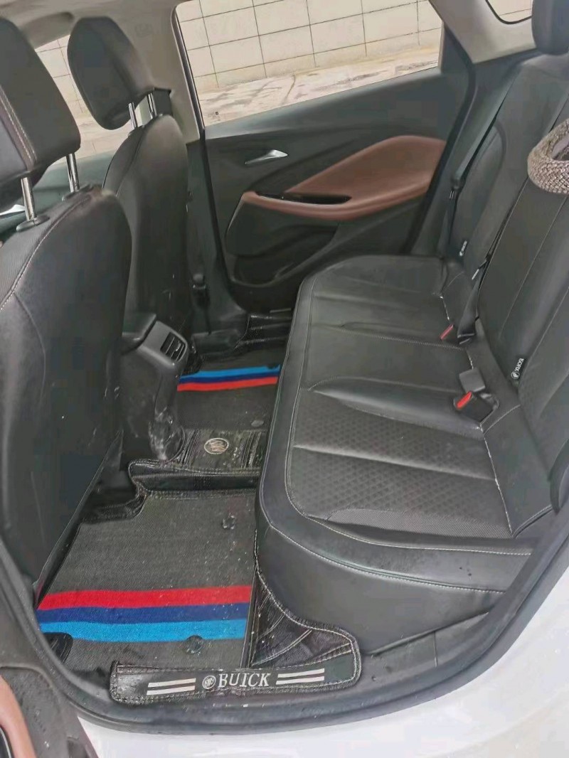 邢台22年别克威朗5