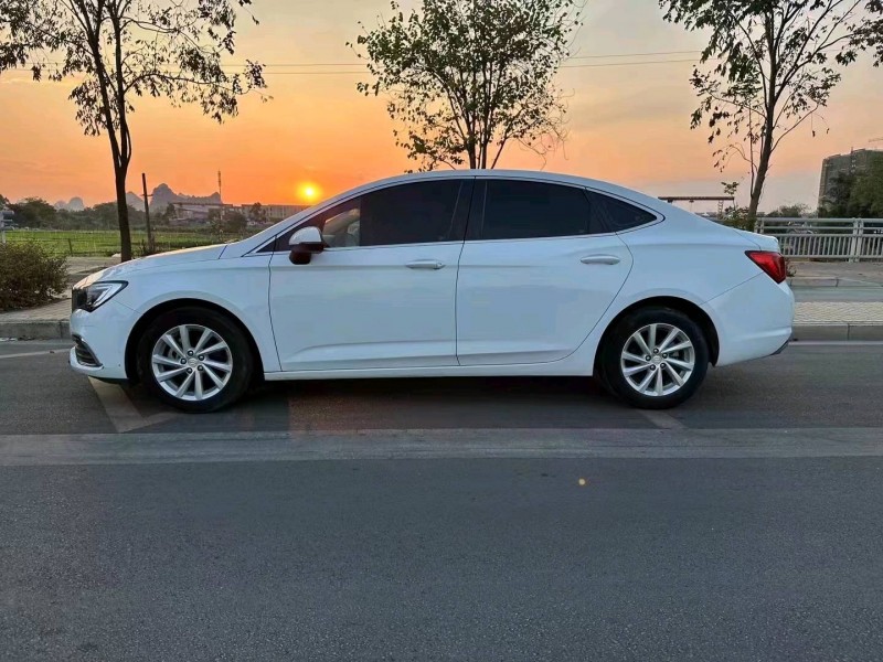 邯郸18年别克威朗7