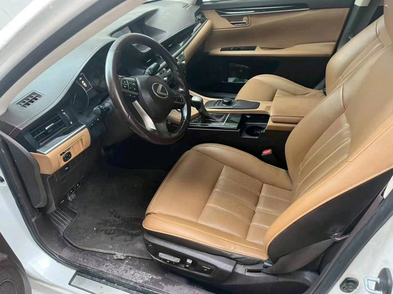 东莞16年雷克萨斯ES3