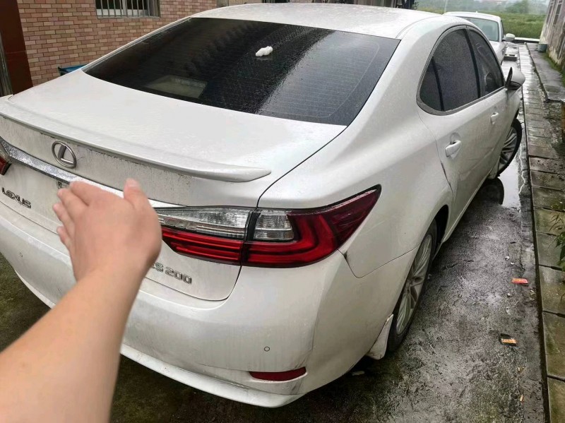 东莞16年雷克萨斯ES6