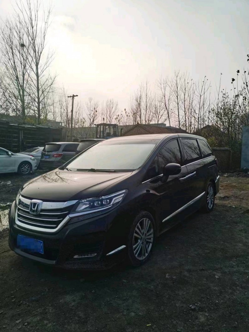 苏州18年本田艾力绅8