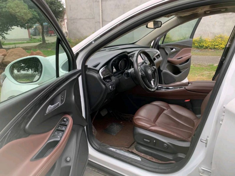 成都15年别克昂科威9