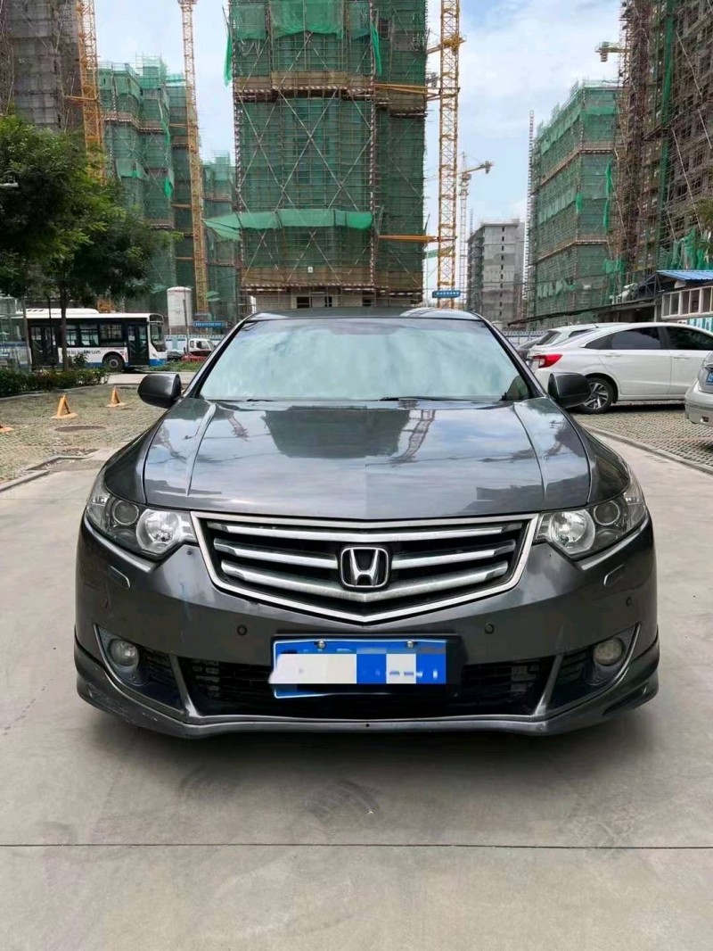 青岛10年本田思铂睿1