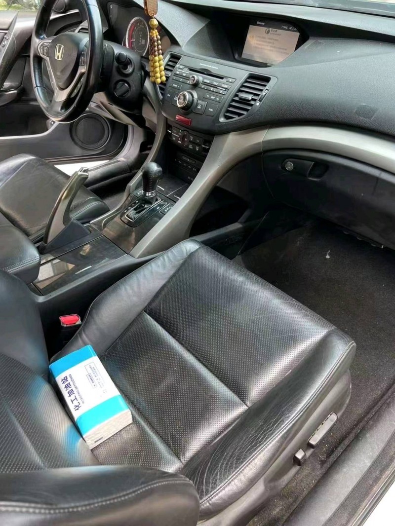 青岛10年本田思铂睿5