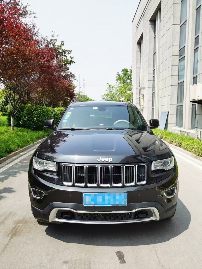 徐州14年Jeep大切诺基9