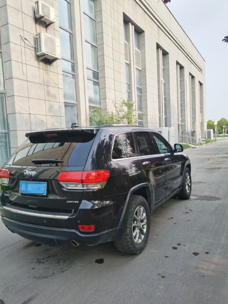 徐州14年Jeep大切诺基2