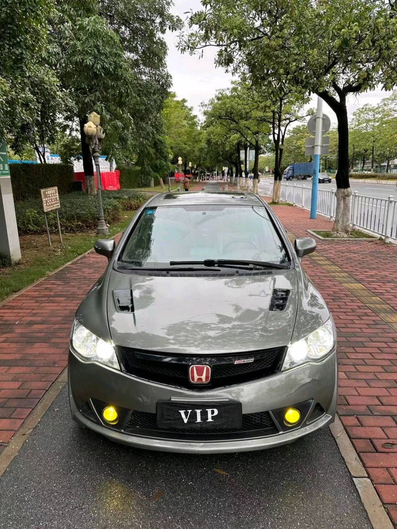 广州07年本田思域1