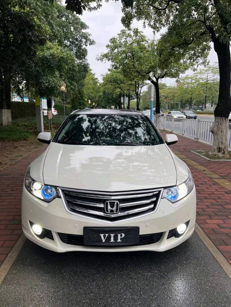 广州11年本田思铂睿8