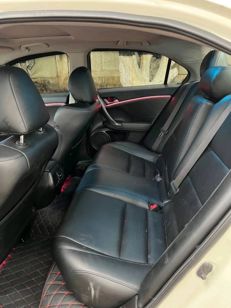 广州11年本田思铂睿4