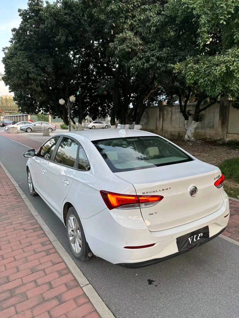 广州18年别克英朗8