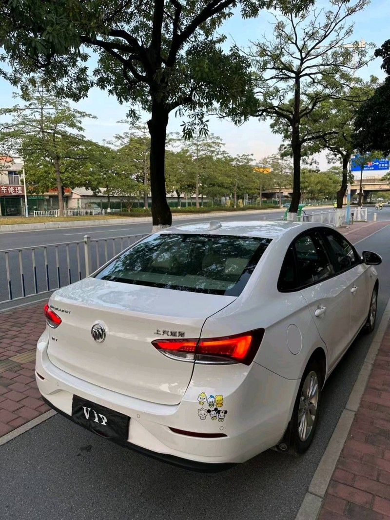 广州18年别克英朗7