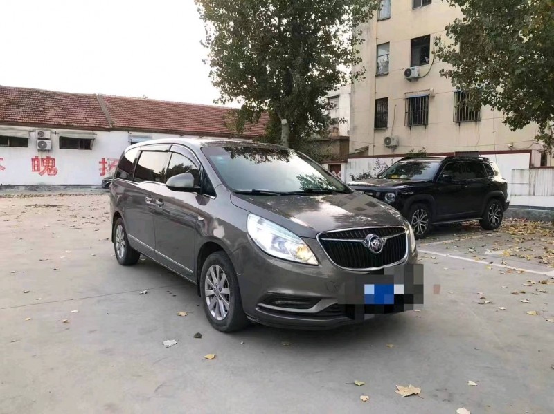 济宁17年别克GL83