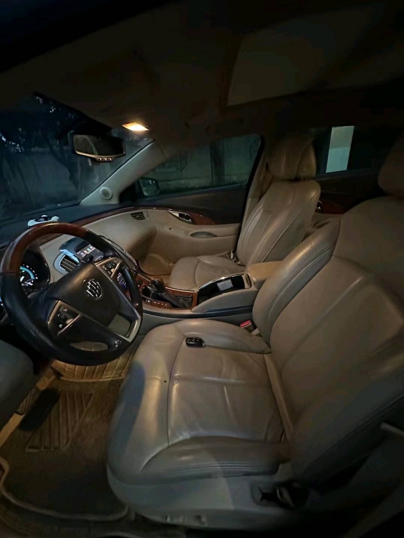 广州10年别克君越4