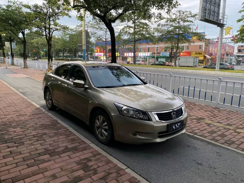 广州10年本田雅阁2