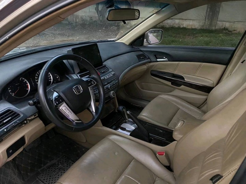 广州10年本田雅阁4