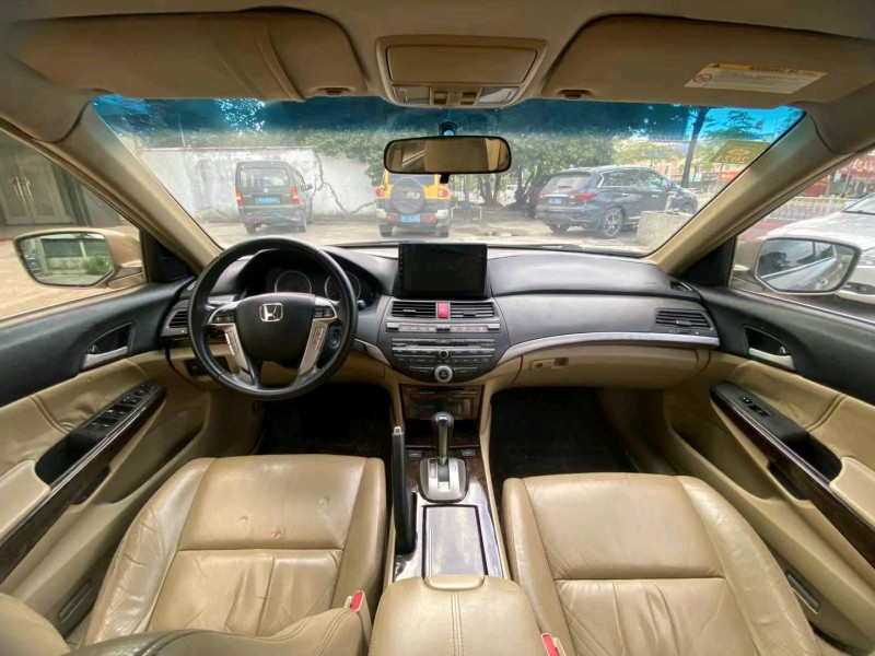 广州10年本田雅阁6