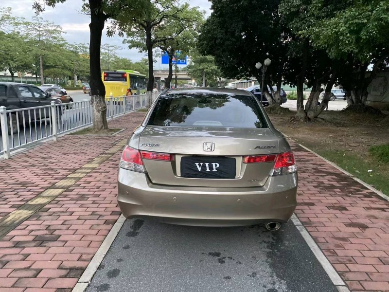 广州10年本田雅阁9