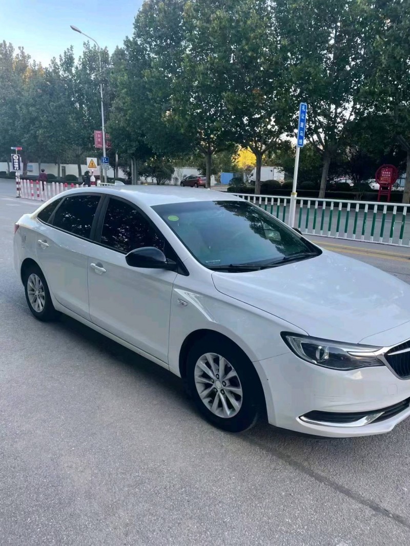 枣庄18年别克威朗4