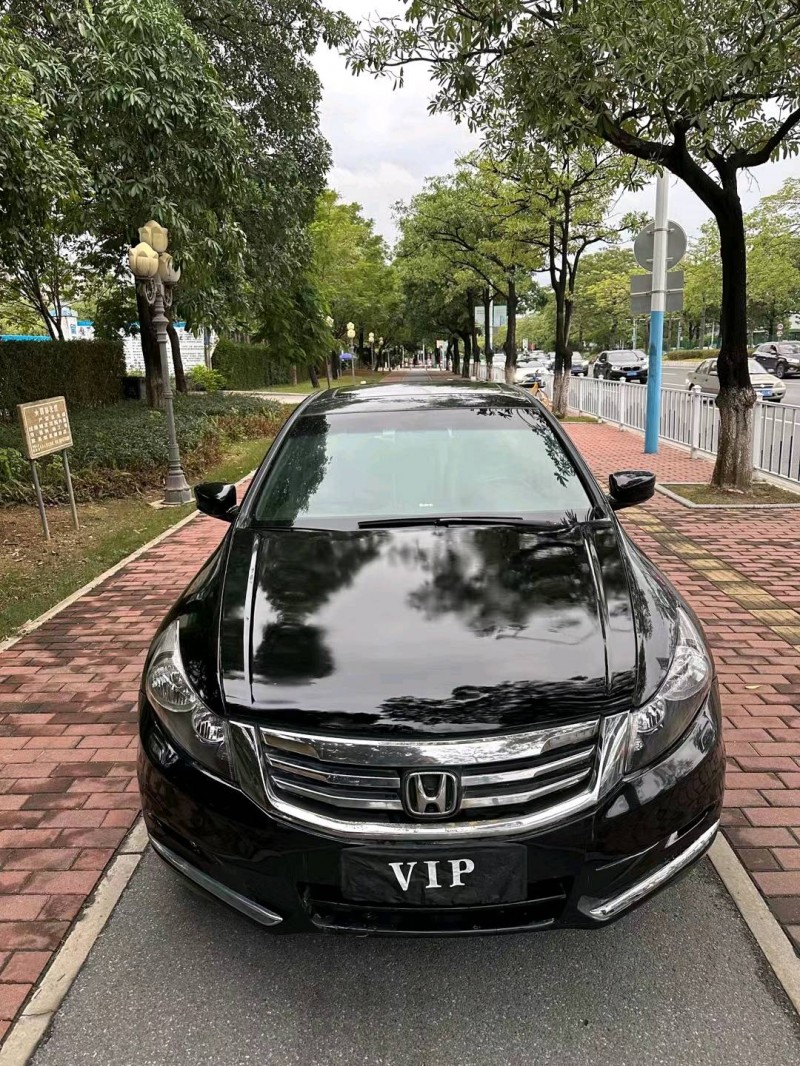 广州09年本田雅阁1