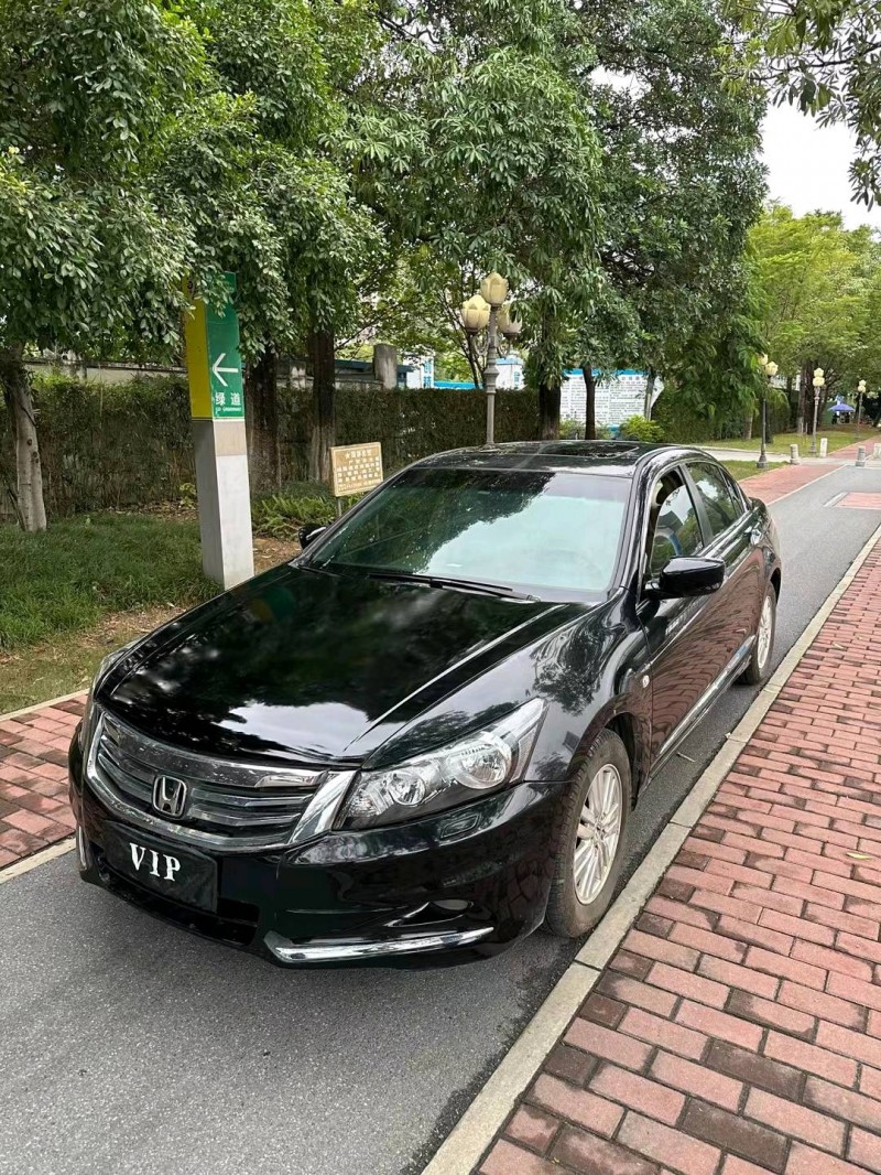 广州09年本田雅阁3