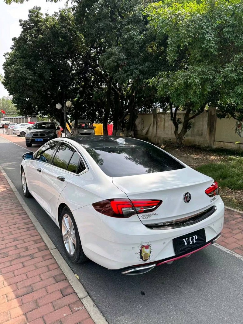 广州17年别克君威7