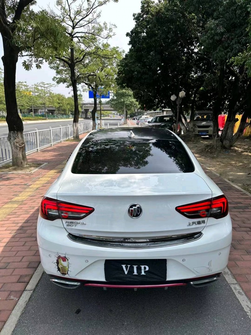 广州17年别克君威8