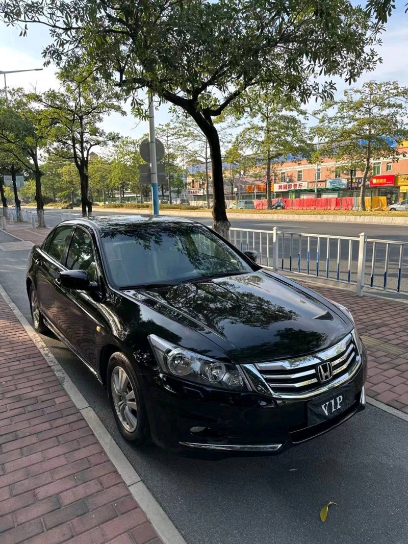 广州11年本田雅阁2