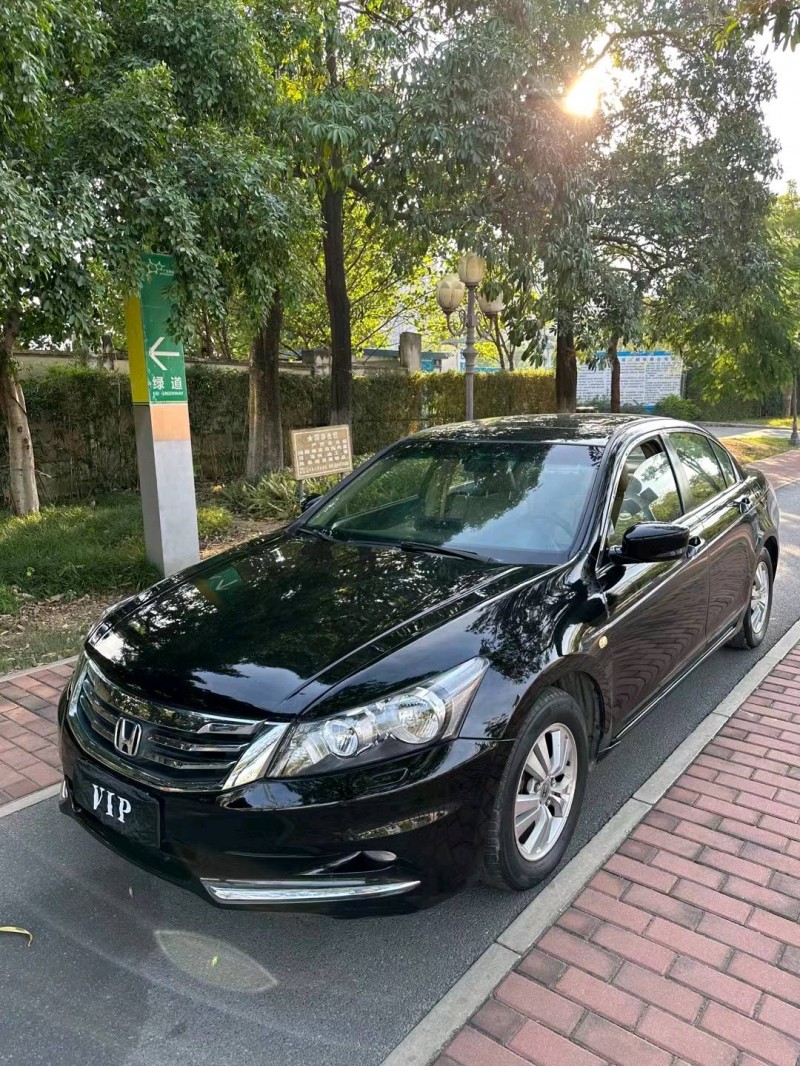 广州11年本田雅阁3