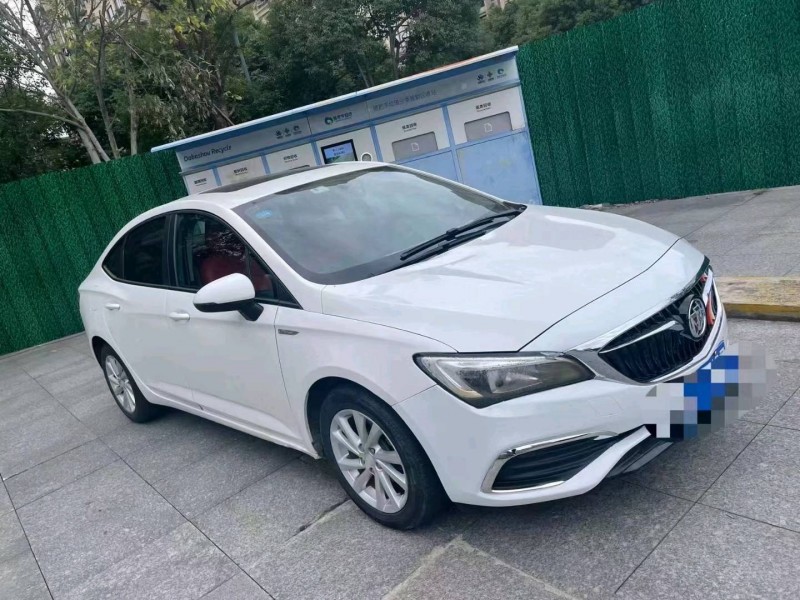 嘉兴18年别克威朗5