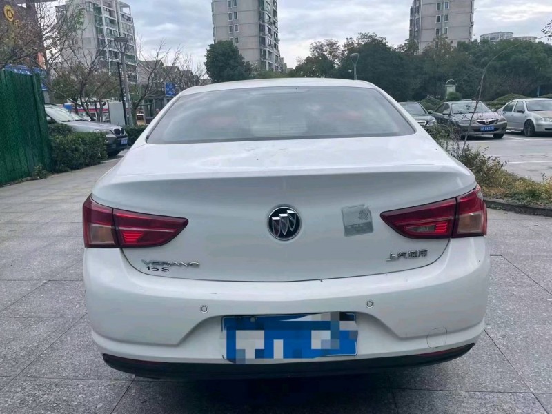 嘉兴18年别克威朗6