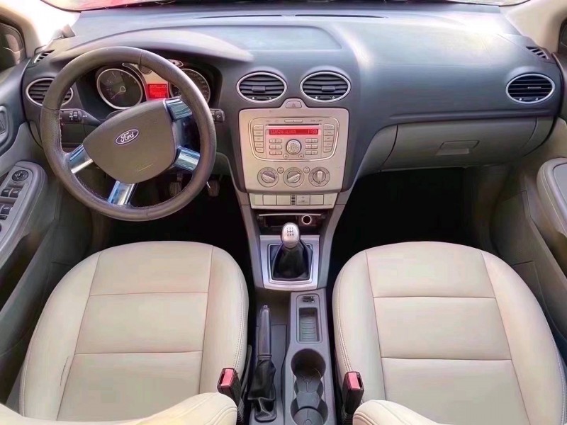 东营12年福特福克斯6