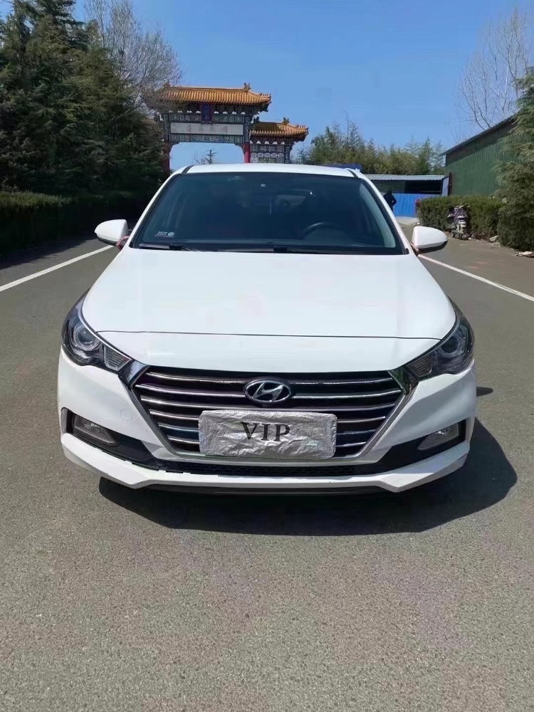 青岛19年现代悦纳1