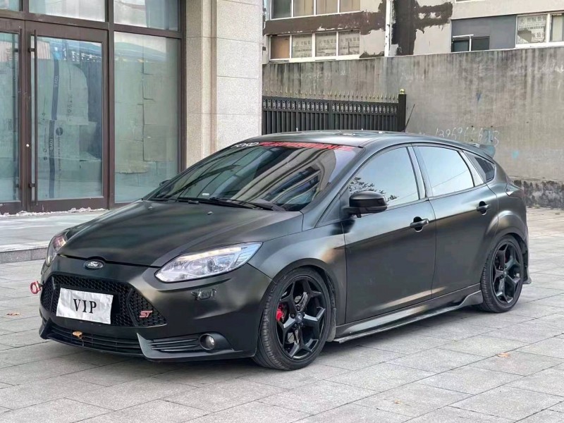 青岛13年福特福克斯2